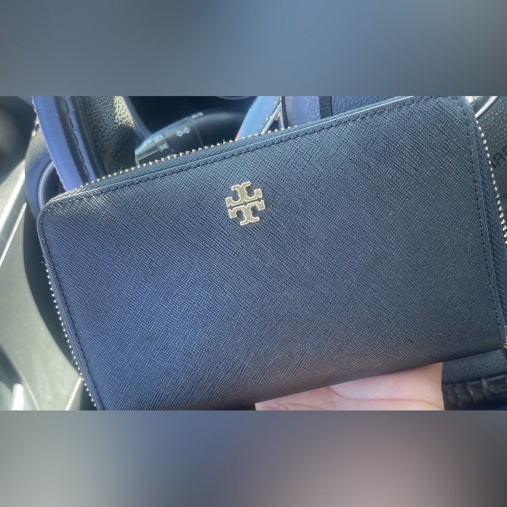 Tory Burch wallet